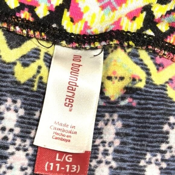 No Boundaries Womens Maxi Skirt L/G Multicolor Aztec Print Stretchy Fabric - Picture 2 of 9